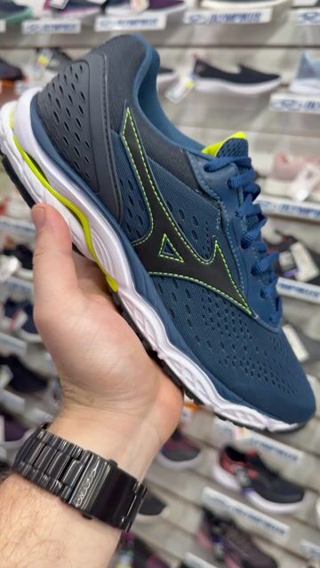Vídeo de Tênis Mizuno Wave Mirai