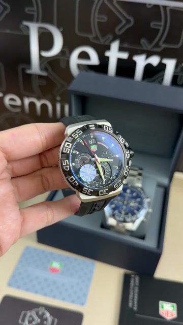 Video de TAG Heuer Kimi Raikkönen 44mm - AÇO/MOSTRADOR PRETO - SILICONE