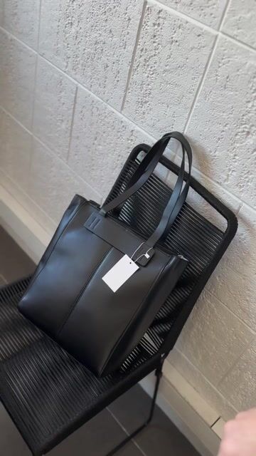 Video de Tote Vertik Black