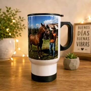 Video de Termo Vaso Taza Botella Viajera foto de caballo y persona