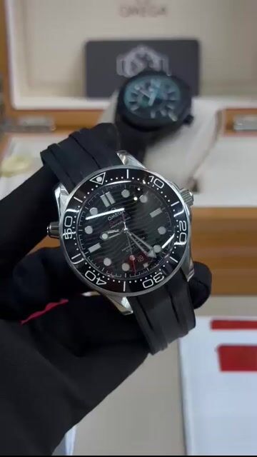 Video de Omega Seamaster 42mm - AÇO/MOSTRADOR PRETO - SILICONE