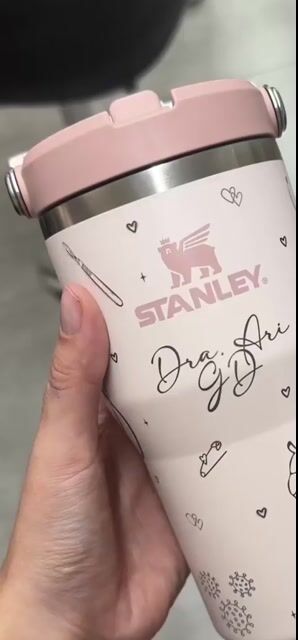 Video de Botella Térmica Stanley Flip Straw | 591 ml. (SIN GRABADO)