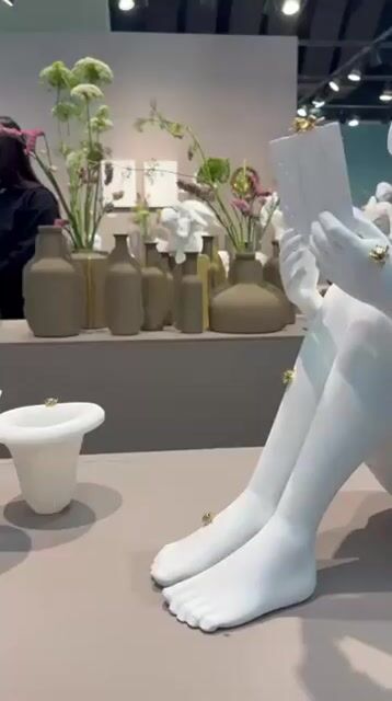 Video de Escultura Menina livro- Sui