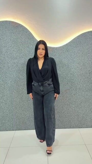 Video de Calça Jeans Feminina Wide Leg Cintura Alta