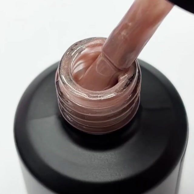Video de Esmalte semipermanente pink mask - Peach Glow cod. 642 - Col. Pastel cat eye