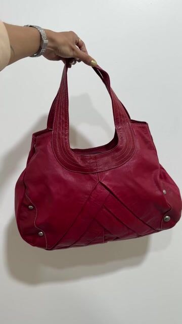 Vídeo de BOLSA VERMELHA COURO LEGÍTIMO •