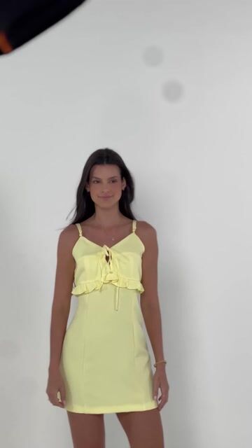 Vídeo de VESTIDO CURTO CAMILLY