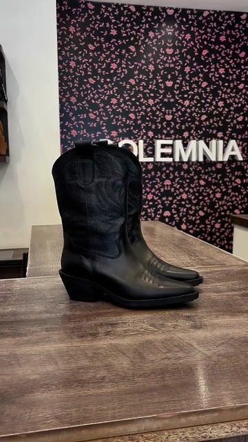 Video de SOLEMNIA SHOES