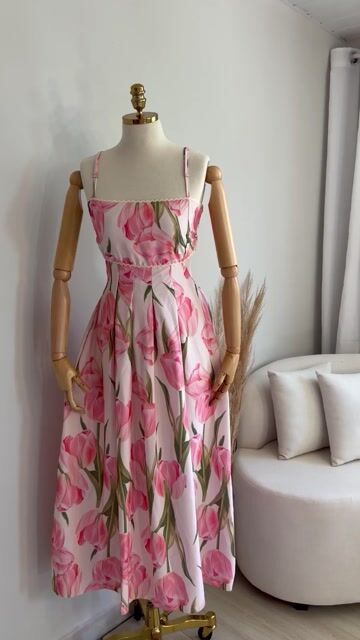 Vídeo de VESTIDO ROSÁLIA SEMI LONGO ROSAS FLORES