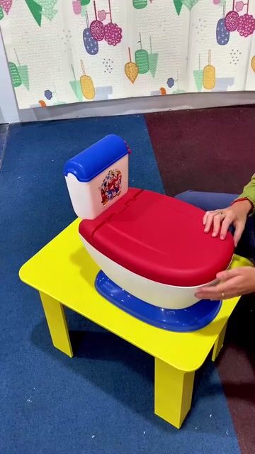 Video de Pelela Inodoro Infantil Con Sonido +18M Disney Mickey