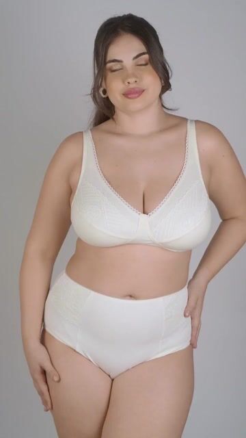 Video de Art. 942 - Yamiel - Corpiño sin aro de algodón lycra y puntilla plus size mujer