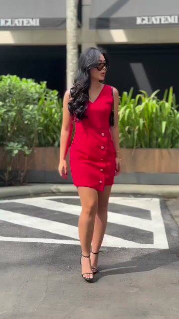 Video de VESTIDO CURTO DEC. V DETALHE ALÇA ORGANICO VERMELHO