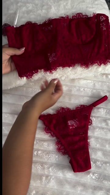 Vídeo de CONJUNTO BRUNA VERMELHO