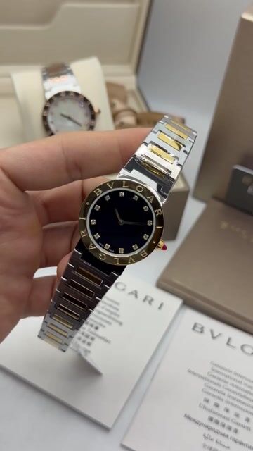 Video de Bvlgari Automatic Silver 33mm - AÇO COM DOURADO/MOSTRADOR PRETO
