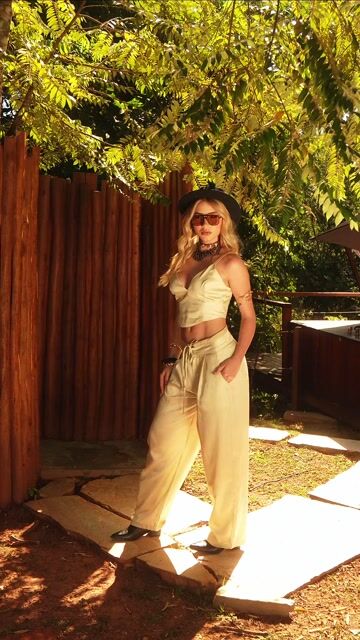 Video de 95222 - CALÇA WIDE LEG LEVE COM AMARRAÇÃO