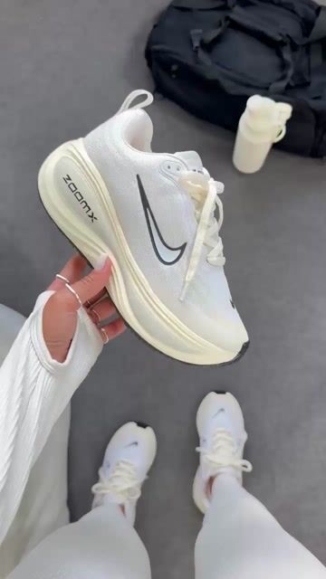 Vídeo de VOMERO PLUS - OFF WHITE