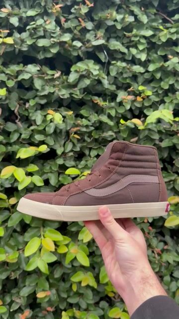 Video de (NEW) Sk8-Hi Chocolate
