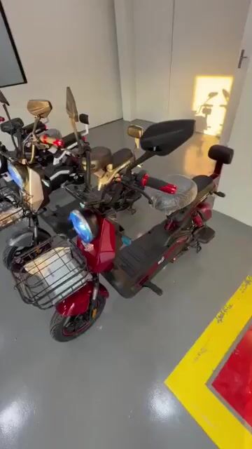 Vídeo de Scooter Elétrico Ultra shoppi 1000 watts com Cesta Frontal