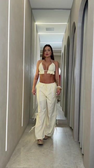 Video de Conjunto Capri Amarelo