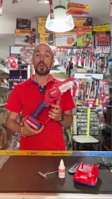 Video de Mini Motosierra A Bateria 5'' + Bateria Y Cargador Emtop ELGA2058