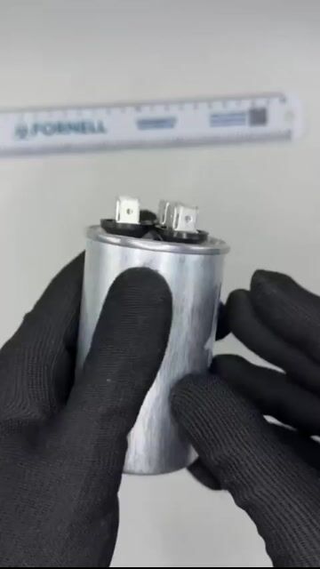 Vídeo de Capacitor de Ar Condicionado 35uf+6uf 440V 50x105mm (Fast-on)