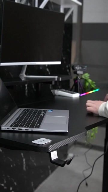 Video de Escritorio Gamer Electrico Dellorean Andromeda 2.0 1.40m RGB Carbono