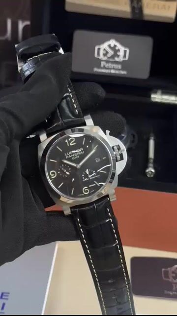 Video de Panerai Luminor GMT 43mm - AÇO/MOSTRADOR PRETO - COURO