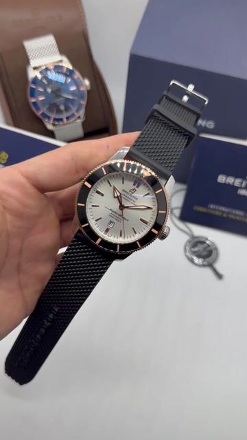 Video de Breitling Superocean 44mm - AÇO COM ROSE/MOSTRADOR BRANCO - SILICONE