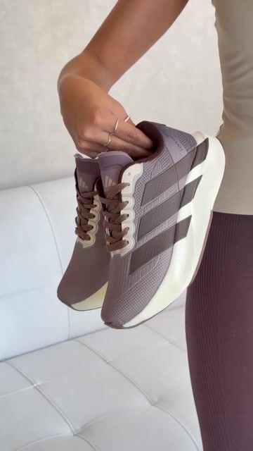 Vídeo de MB SNEAKERS