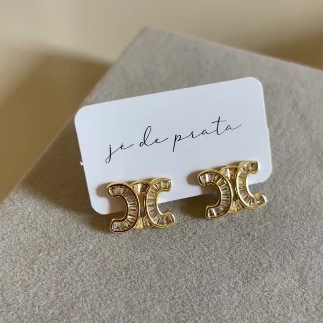Video de Brinco inspiração CH zircônias banhado a ouro18k | semijoia
