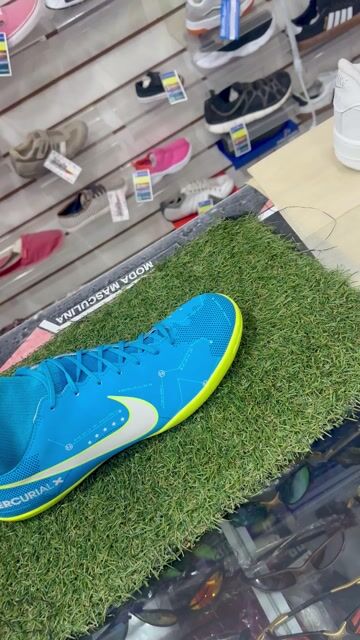 Vídeo de Chuteira Nike MercurialX Victory VI DF