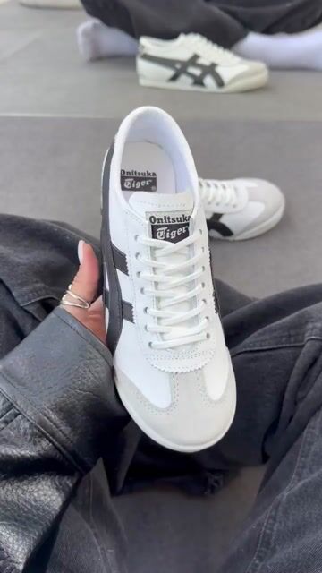 Video de Asics Onitsuka Tiger - Couro Legítimo