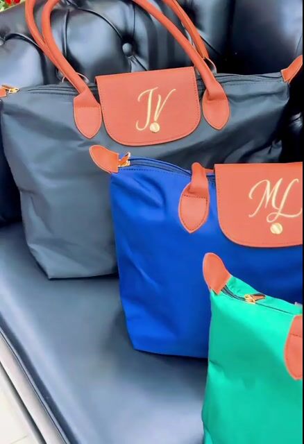 Video de Life Bag- Bolsa Personalizada com Iniciais em Nylon Impermeável