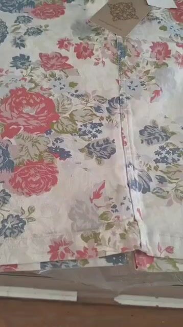 Vídeo de Saia Secretária Sarja Estampada Com Bolso Luapole