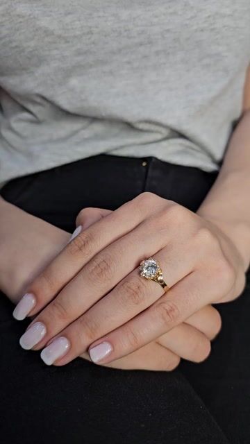 Video de Anillo Oro 18k Modelo Roseta 2,6 Gr