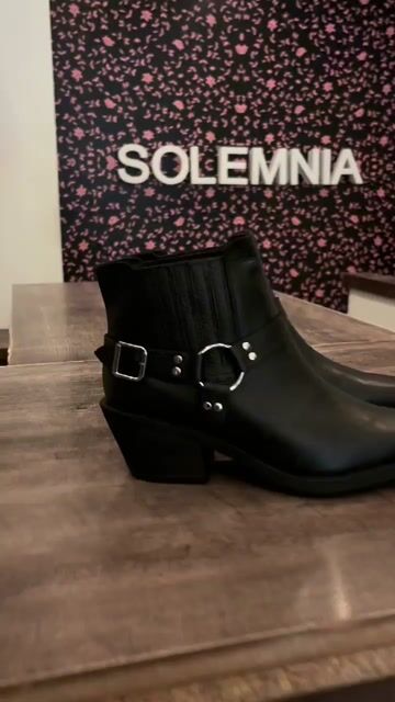 Video de SOLEMNIA SHOES