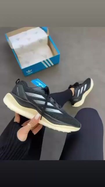 Vídeo de Tênis Esportivo Adizero Boston