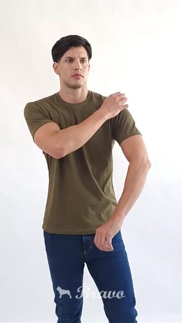 Video de Remera básica verde militar melange