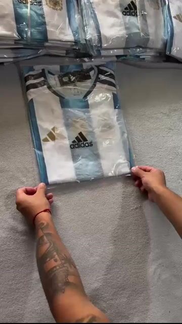 Video de Camiseta Argentina Mundial 2026 PREMIUM 40% OFF + ENVÍO GRATIS!