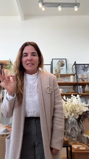 Video de Mesas Línea Pergamino. Stock y a pedido