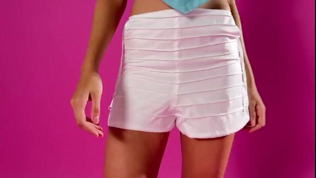 Vídeo de Cropped Lenço Gola Alta Off White - Amiche