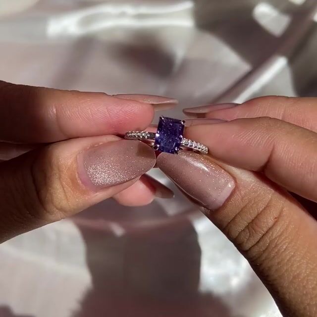 Video de Anel Karine · Prata 925 · Roxo 2ct · Solitário