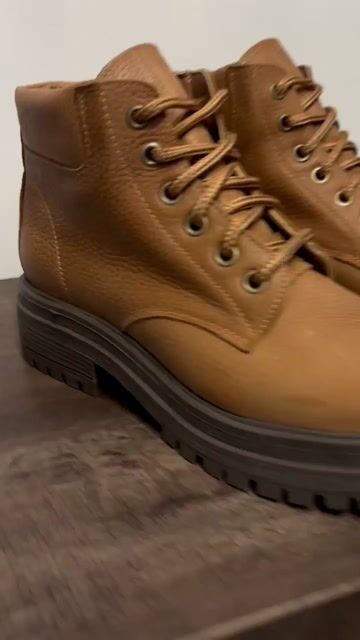 Video de SOLEMNIA SHOES