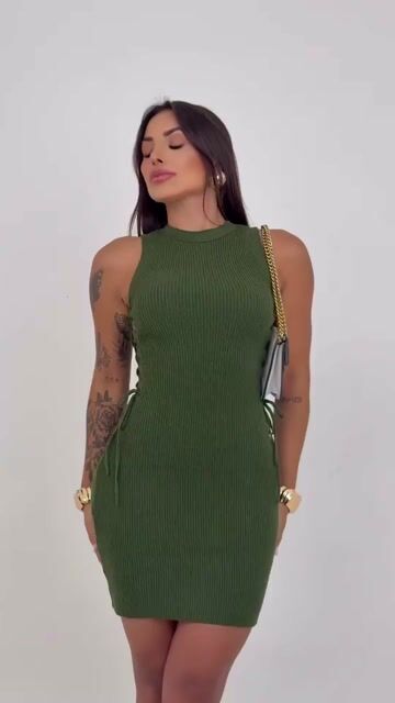 Vídeo de Vestido Curto Tricô Modal Elegante