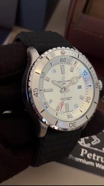 Video de Breitling Superocean 45mm - AÇO/MOSTRADOR BRANCO - SILICONE