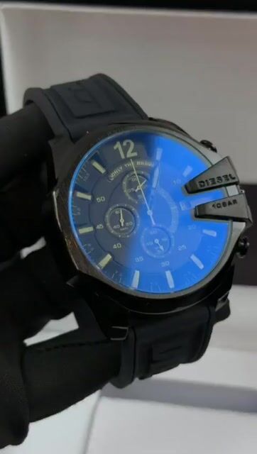 Video de Diesel 52mm - AÇO PRETO/MOSTRADOR PRETO - SILICONE