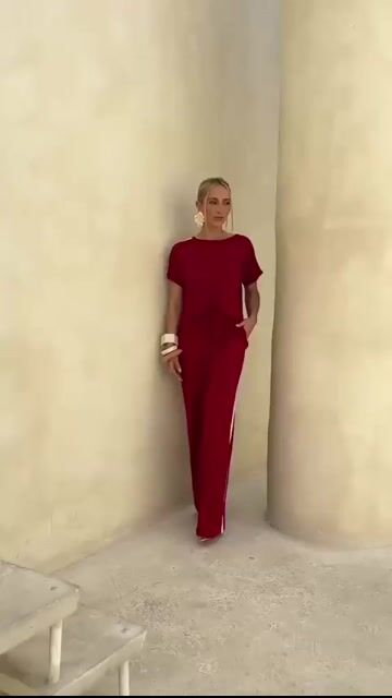 Vídeo de Conjunto Rosa Calça e Blusa