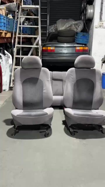 Vídeo de Jogo de Bancos Cinza Original Ford Escort Zetec GLx 4 portas 1997 a 2002