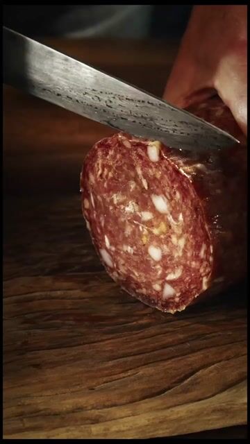 Vídeo de SALAME VENTRICINA (CALI80) FATIADO 100G