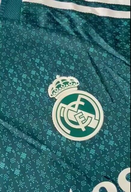 Video de CAMISETA 2026/27 REAL MADRID SUPLENTE VERDE BELLINGHAM 5 - TELA JUGADOR